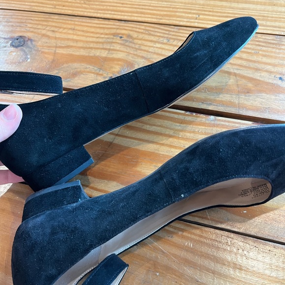 (387) *VINCE CAMUTO HEELS* - Picture 9 of 15